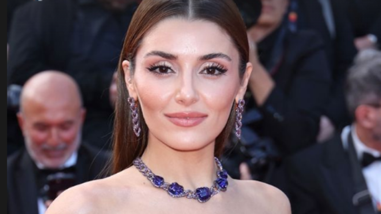 Hande Erçel Cannes Film Festivali'nde! Tarzı sosyal medyayı ikiye böldü - |  Kalenin Sesi