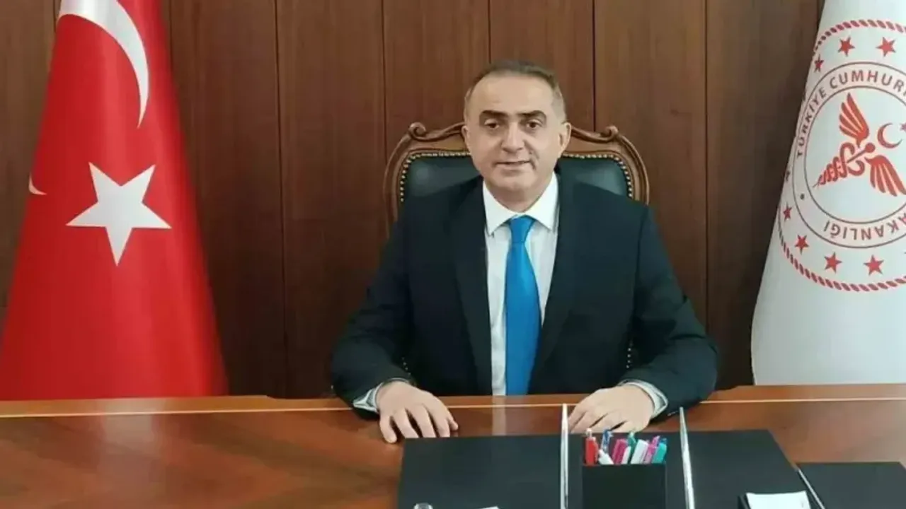 "Kanserde erken teşhis için kadınlar ayda bir kez kendilerini muayene etmeli"