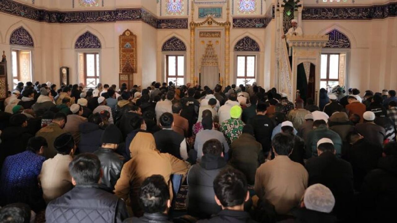 Japonya’da Kurban Bayramı namazı yoğun katılım nedeniyle 3 kez kılındı