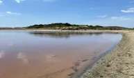 Çanakkale’de 2 bin yıllık antik liman kalpli pembe göle dönüştü