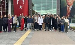 Ezine Devlet Hastanesi personeli şehitleri andı