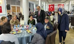 Gelibolu Kaymakamı, şehit ve gazi aileleriyle iftarda buluştu