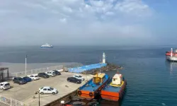 Sis etkisini yitirdi, Çanakkale Boğazı’nda feribot seferleri tekrar başladı