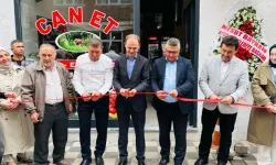 Kaymakam Salih Sak, Ayvacık’ta yeni işyerlerinin açılışını gerçekleştirdi