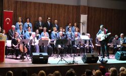 Kepez Belediyesi Dostlar Türk Sanat Müziği Korosu’ndan unutulmaz gece