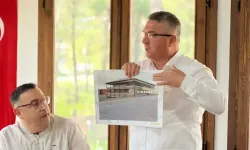 Başkan Mesut Bayram, pazarcı esnafıyla yeni pazar yeri projesini görüştü