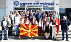 Yurt dışından gelen çocuklar Kepez’de