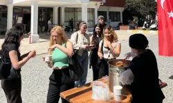 Erzurumlular Derneği’nden üniversite öğrencilerine ikram
