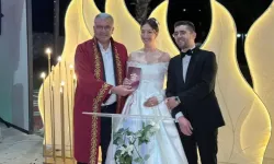 Başkan Ahmet Elbi, genç çiftin mutluluğuna ortak oldu