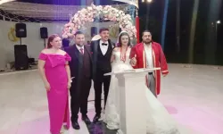 Dünya evine girdiler