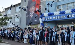 ÇOMÜ Çan Yerleşkesinde mezuniyet coşkusu