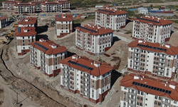 Ezine TOKİ’de usulsüzlük iddiası: “Daire almayın, mezarlık satılıyor”