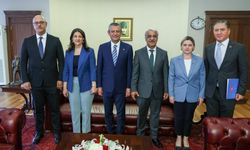CHP Başkanı Özgür Özel, DEM Parti Heyetini Ağırladı