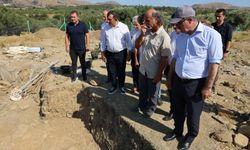Uğurlu Köyü’ndeki kazı alanında inceleme