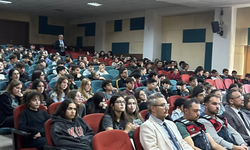 Çanakkale Koleji’nde Akran ve Siber Zorbalığa Karşı Farkındalık Semineri