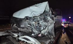 Ters şeride giren otomobil dehşet saçtı: 2 yaralı
