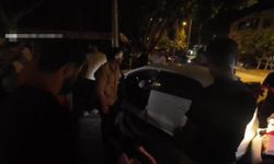 Otomobiller kavşakta çarpıştı: 2 yaralı!