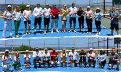 ÇOMÜ’de Ücretsiz Tenis Kursu Programı Tamamlandı