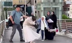 Üst geçitte hemcinsini darp etti: O anlar kamerada