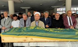 Kansere yenik düşen başkan son yolculuğuna uğurlandı