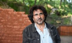 Prof. Dr. Rüstem Aslan'ın "Tenedos'tan Bozcaada'ya" kitabı okurları tarihin izinde yolculuğa çıkarıyor