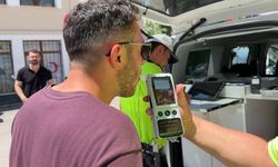 Geri manevra yapan panelvan yaşlı kadına çarptı