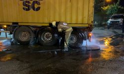 Lastik sebebiyle yanan tırı 10 kilometre sürüp itfaiyeye yetiştirdi