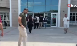 Öğretmenlikten ihraç edildi, yine de deavm etti