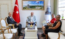 Milli yüzücü Deniz Şevin Şentuna'dan Vali Toraman'a ziyaret