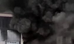 Halı mağazasında çıkan yangın söndürüldü