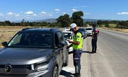 Jandarmadan "Huzur ve Güven" Trafik Uygulaması: 17 araç trafikten men edildi