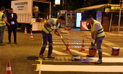 Çanakkale'de yaya geçitleri yenileniyor: Belediye ekipleri gece mesaisinde