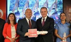 Bozcaada Belediyesi'ne Türkiye Belediyeler Birliği'nden Vidanjör Hibesi