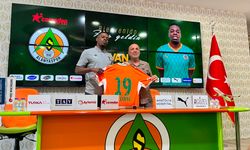 Corendon Alanyaspor, Ivan Cedric’i kadrosuna kattı