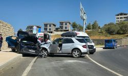 Yalova'da 2 otomobil çarpıştı: 4 yaralı