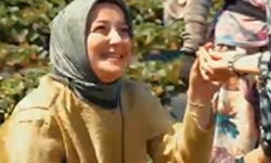 KADEM Çanakkale’den çilek tarlasında çalışan kadınlara ziyaret