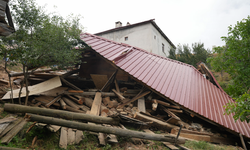 Kastamonu'da köy evi çöktü, 5 kişi yaralandı!