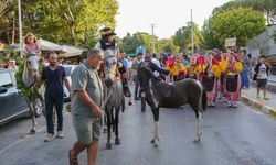 26. Bozcaada Kültür, Sanat ve Bağbozumu Festivali geleneksel kortejle başladı