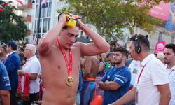 39. Uluslararası Yüzme Yarışında 1537 Sporcu Kulaç Attı