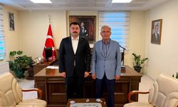 Emekli Vali Ali Serindağ’dan Ayvacık Kaymakamı Mustafa Karali’ye Ziyaret