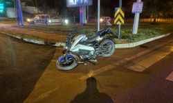 Bursa’da kavşakta motosiklet kazası: 18 yaşındaki aday sürücü ağır yaralandı