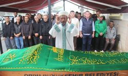 Cesedi denizde bulunan balıkçı toprağa verildi