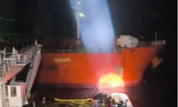 Marmara’da sürüklenen 96 bin ton petrol yüklü tanker Çanakkale'de emniyete alındı