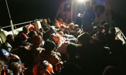 Bozcaada açıklarında operasyon; 69 kaçak göçmen yakalandı