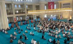 Ezanın Sesi Çanakkale’de Yankılandı: Türkiye Finalinde 10 Hafız ve Müezzin Yarıştı