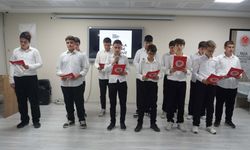 Biga’da öğrenciler İmam Hatipler Haftası için sahne aldı