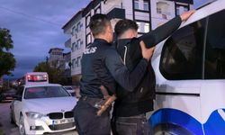Ehliyet sınavına düzenekle girdi