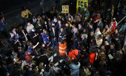 New York Belediye Başkanı Mamdani: "Trump'tan ICE ajanının vurduğu göçmenin serbest bırakılmasını istedim"