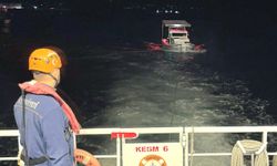 Çanakkale Boğazı’nda sürüklenen teknedeki 2 kişi kurtarıldı