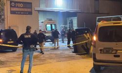 Demir bloğun altında kalan 24 yaşındaki işçi hayatını kaybetti